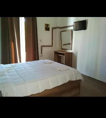 D. Beloni Aparthotel *