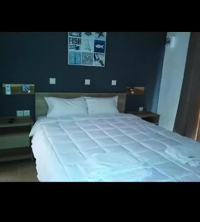 D. Beloni Aparthotel *