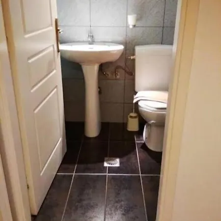 D. Beloni Aparthotel *